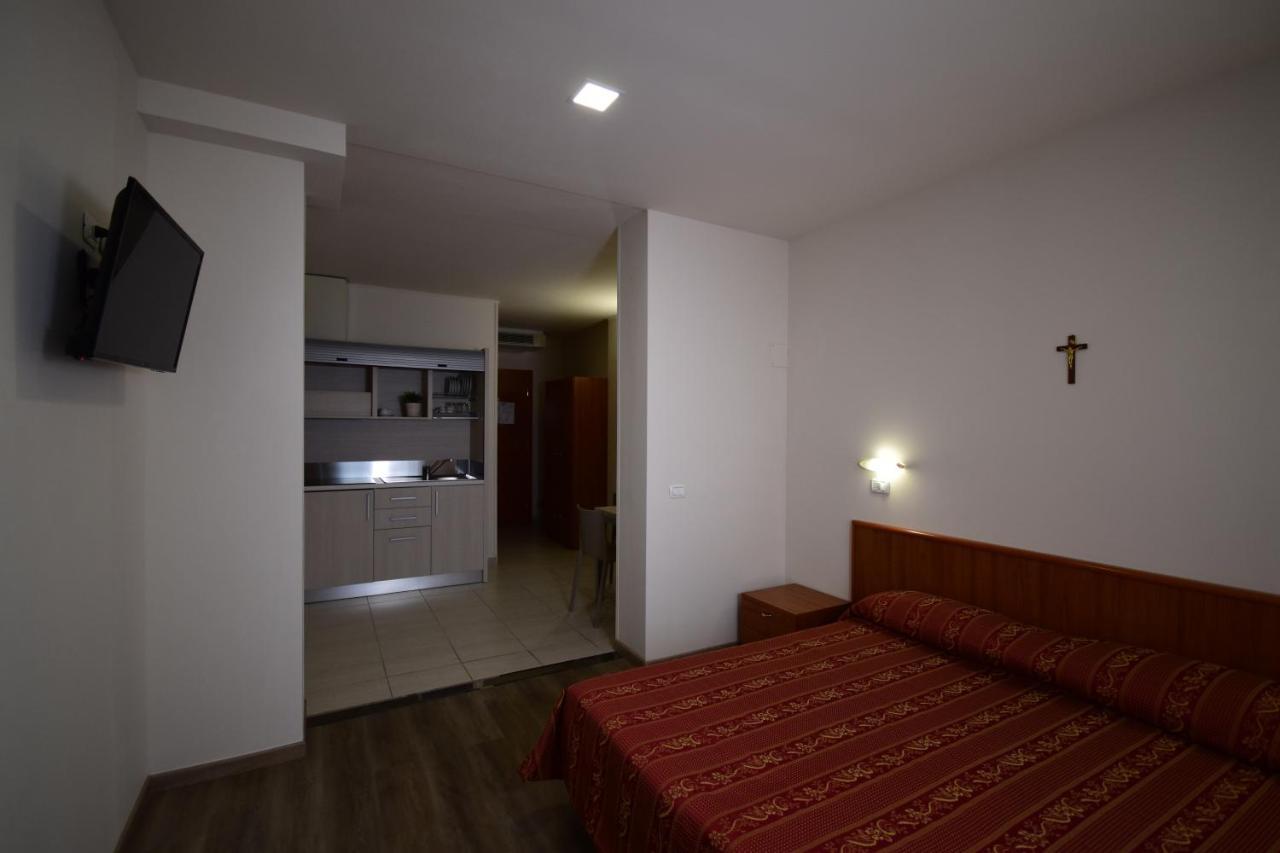 Hotel E Appartamenti La Solaria San Giovanni Rotondo Dış mekan fotoğraf