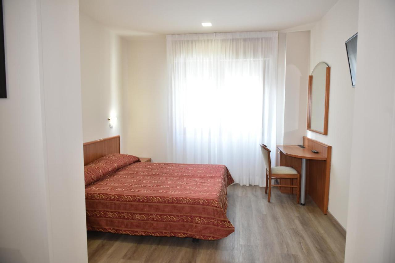 Hotel E Appartamenti La Solaria San Giovanni Rotondo Dış mekan fotoğraf