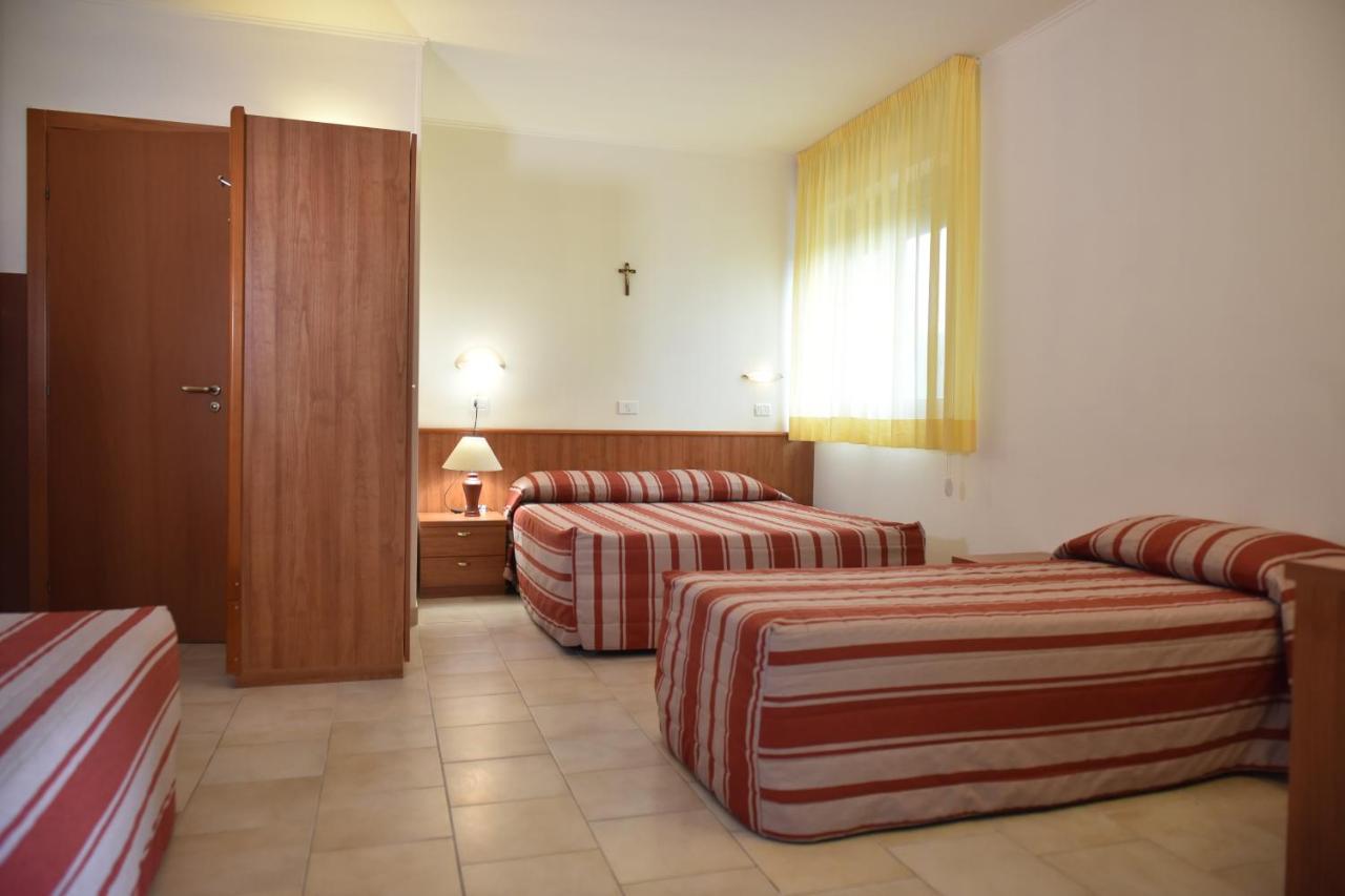 Hotel E Appartamenti La Solaria San Giovanni Rotondo Dış mekan fotoğraf