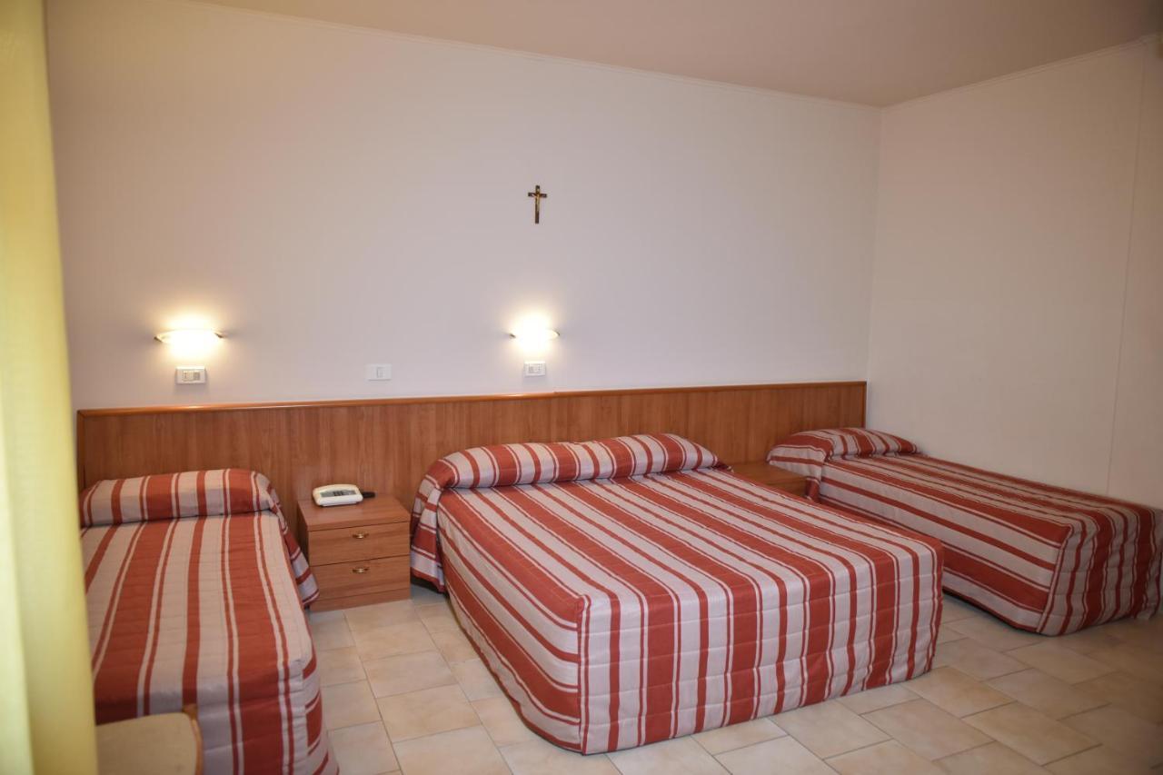 Hotel E Appartamenti La Solaria San Giovanni Rotondo Dış mekan fotoğraf