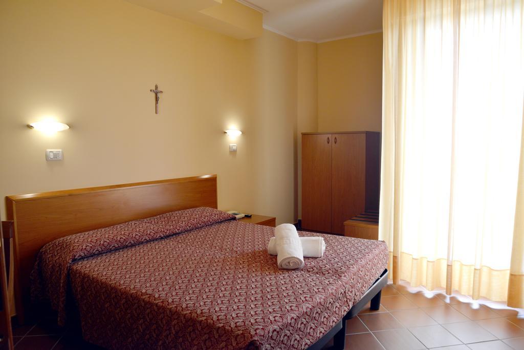 Hotel E Appartamenti La Solaria San Giovanni Rotondo Dış mekan fotoğraf