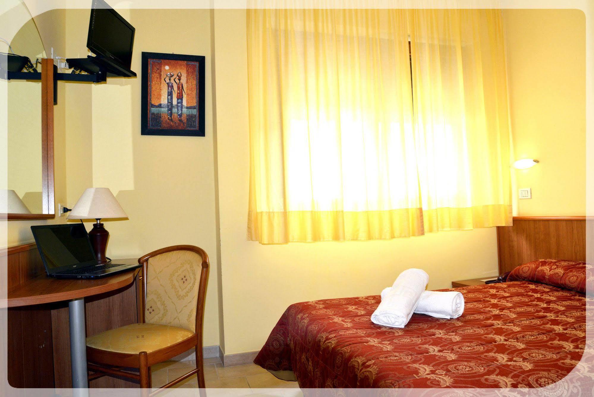 Hotel E Appartamenti La Solaria San Giovanni Rotondo Dış mekan fotoğraf