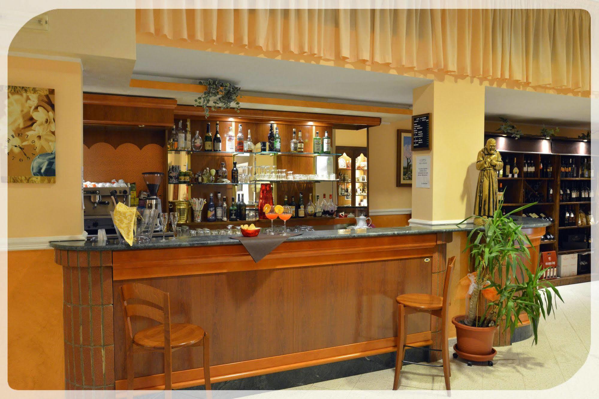 Hotel E Appartamenti La Solaria San Giovanni Rotondo Dış mekan fotoğraf